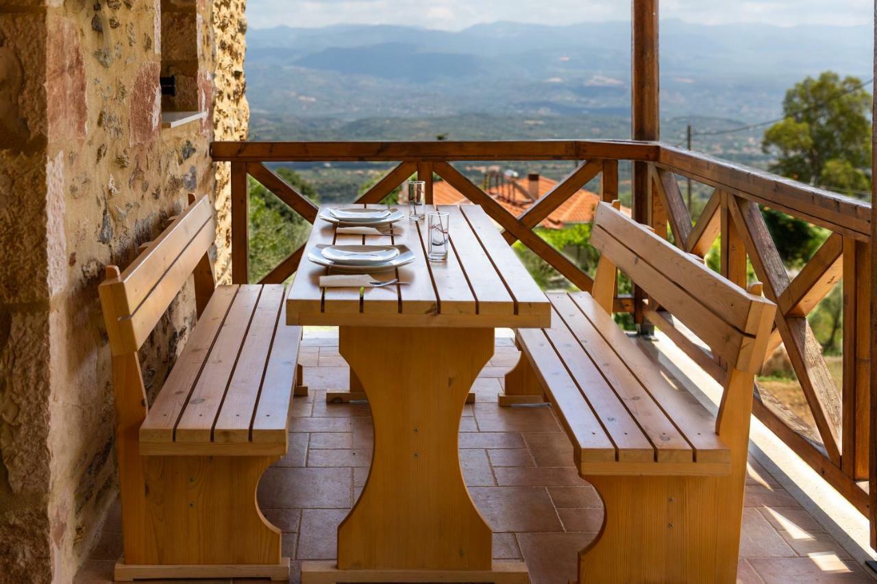 Luxury House In The Hills Pensionat Sparta Exteriör bild