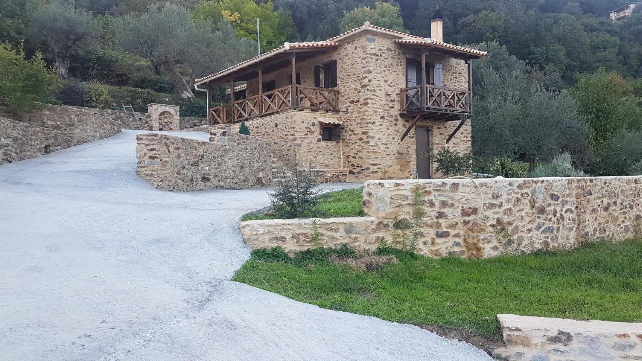 Luxury House In The Hills Pensionat Sparta Exteriör bild